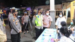 Kapolres Tuban AKBP Ruruh Wicaksono memperketat pemantauan perayaan Paskah di Tuban. (Foto: Humas Polres Tuban/Tugu Jatim)