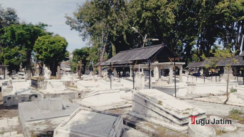 Ada 35.240 jasad di Pemakaman Peneleh Surabaya lintas kepercayaan, yaitu Katolik, Protestan, Yahudi, dan Freemason.(Foto: Rangga Aji/Tugu Jatim)