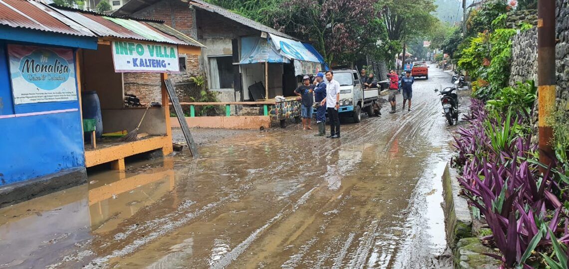Banjir lumpur yang terjadi di Kota Batu. (Foto: BPBD Kota Batu)