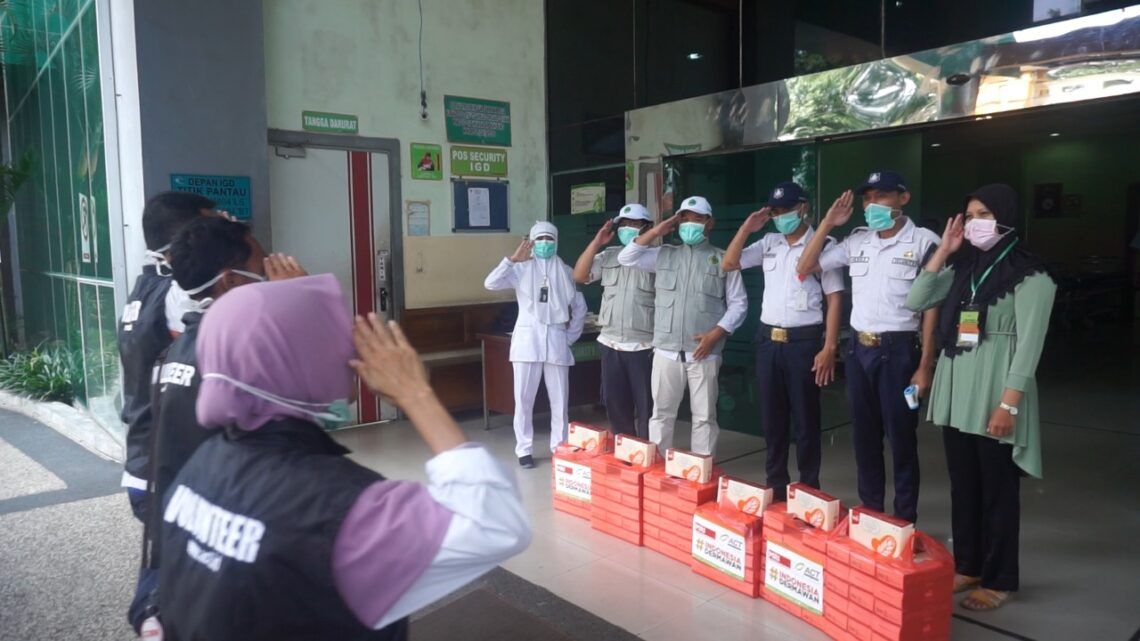 Gelombang Corona Tak Berhenti, 250 Kotak Roti Dibagikan Kepada Petugas Medis RSSA 1 Foto: ACT.