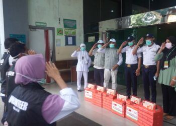 Gelombang Corona Tak Berhenti, 250 Kotak Roti Dibagikan Kepada Petugas Medis RSSA