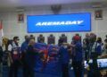 Kado Spesial untuk Arema FC, 11 Thermogun, 8 Hand Sanitizer, dan 1.987 Masker