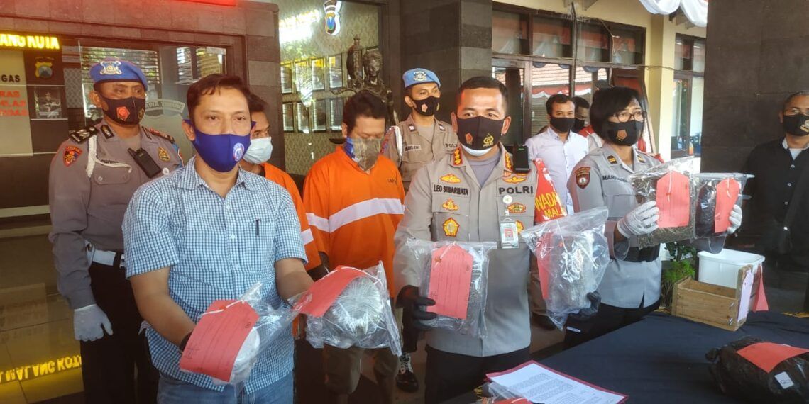 Dua Pemuda di Malang Diciduk Polisi, Diduga Sindikat Ganja Jalur Jateng 1 kasus dua pemuda azmy 1