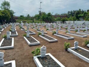 Cerita Mistis Penjaga Makam di Malang, Penampakan Hantu hingga Anak Kesurupan