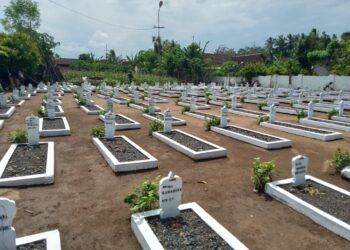 Cerita Mistis Penjaga Makam di Malang, Penampakan Hantu hingga Anak Kesurupan