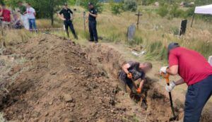 Kuburan Massal Ditemukan di Ukraina, Diduga Pembantaian oleh Tentara Russia