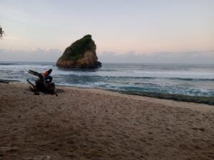 Pantai Ngudel, Surga di Selatan Malang Primadona Wisatawan Timur Tengah