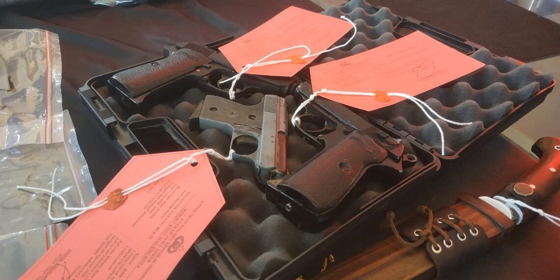 Polisi Bekuk Sindikat Senjata Api di Malang, Sita Belasan Pucuk Pistol 1 senjata api