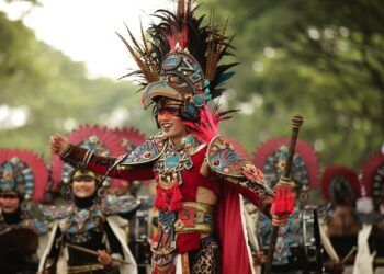 Festival kebudayaan Jember Fashion Carnival