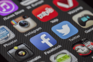 Jejak Digital di Media Sosial Itu Kejam, Berikut Cara Menghindarinya