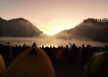 Suasana pendakian di Gunung Semeru tahun 2019 lalu.