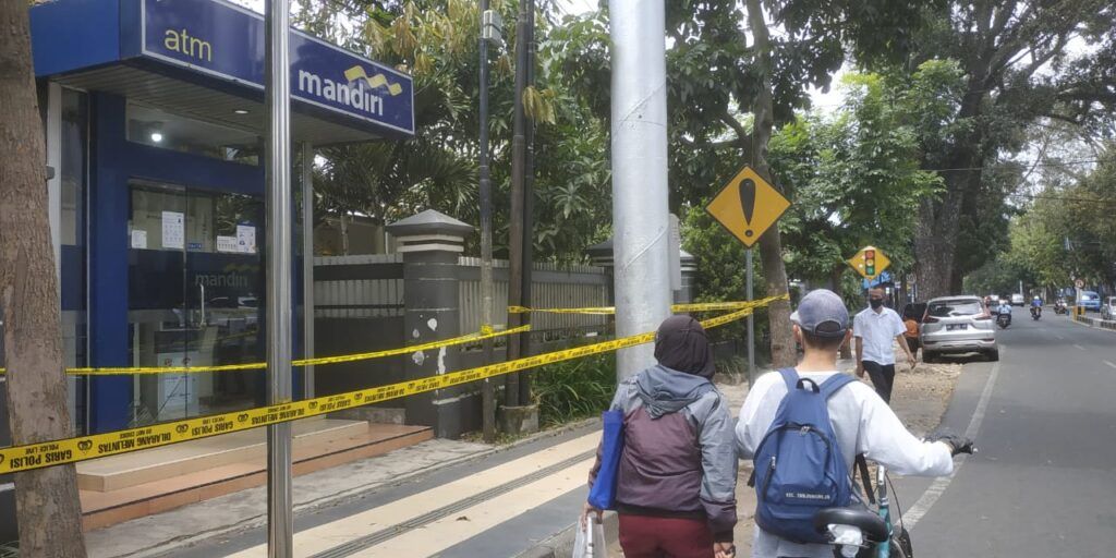 perampokan atm di malang