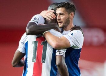 Wilfred Zaha dimungkinkan besar bakal turun dalam laga Chelsea vs Crystal Palace nanti malam (3/10)