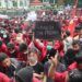 demonstran dalam demo di malang aliansi malang melawan