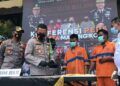 Kapolresta Malang Kota, Kombes Pol Leonardus Simarmata saat rilia gelar perkara usai mengamankan duo komplotan ranmor asal Pasuruan di Kota Malang curanmor