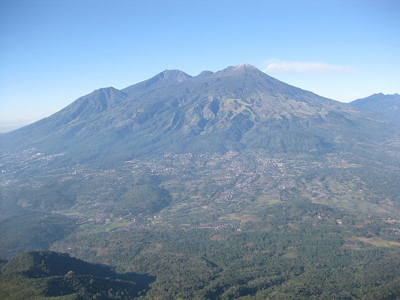 Gunung Arjuno-Welirang. Jalur pendakian Gunung Arjuno-Welirang ditutup.
