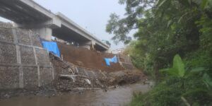 Tanggul Proyek Jembatan Kedungkandang di Malang Ambrol, Padahal Baru Selesai Dibangun