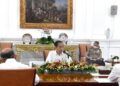 Jokowi Singgung Jawa Tengah dan DKI Jakarta Terkait Meningkatnya Kasus COVID-19 2 Jokowi Singgung Jawa Tengah dan DKI Jakarta Terkait Meningkatnya Kasus COVID-19