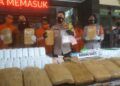 Kapolresta Malang Kota Kombes Pol Leonardus Simarmata terkait kasus ringkus 6 kurir narkoba di Malang
