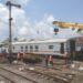 proses evakuasi kereta api jalan sendiri tanpa lokomotif di Malang