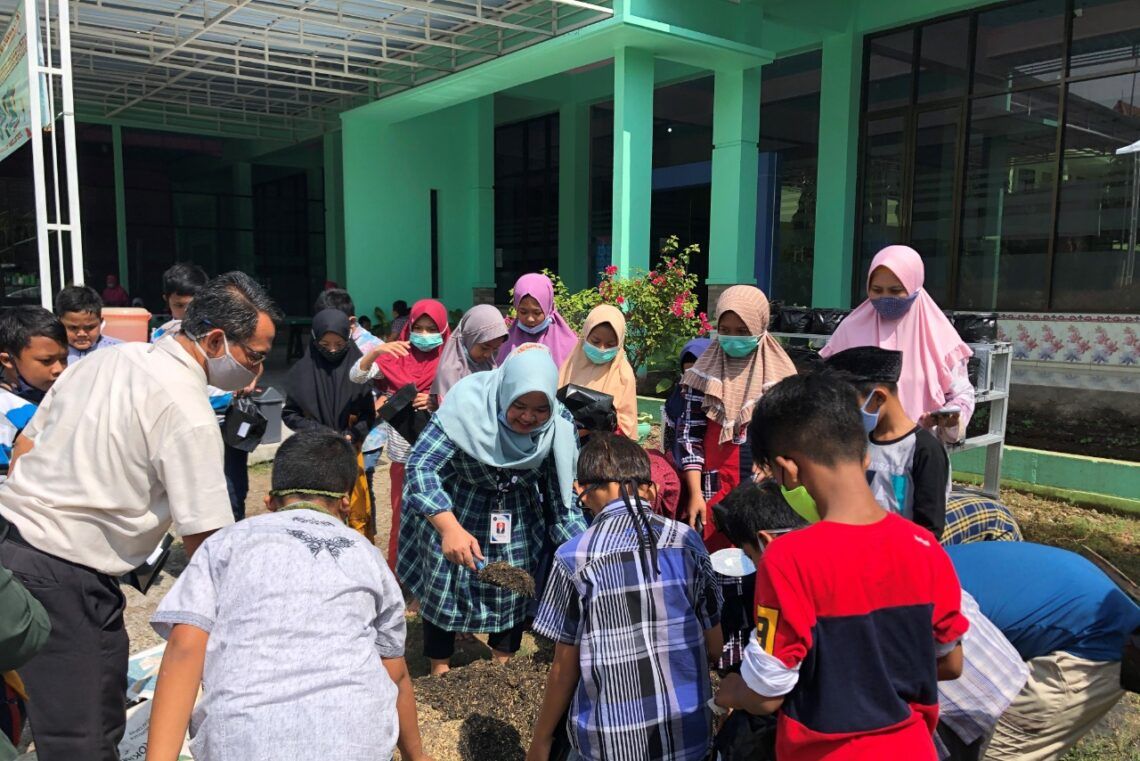 Tim Pengabdian UB Gelar Program Pendidikan Pertanian untuk Anak Usia Dini 1 Tim Pengabdian UB Gelar Program Pendidikan Pertanian untuk Anak Usia Dini