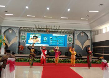 Acara tarian saat pembukaan Haul Virtual Gus Dur ke-11 yang digelar oleh FEB Unisma, IKA Unisma, dan Tugu Media Group. (Foto: Feni Yusnia/Tugu Malang/Tugu Jatim)