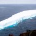 Gunung Es Terapung Antarktika Terbelah saat Menuju Pulau Georgia Selatan 8 Bongkahan es yang mengapung menuju Pulau Georgian. (Foto: Cpl Phil Dye RAF/Ministry of Defence/EPA via The Guardian)