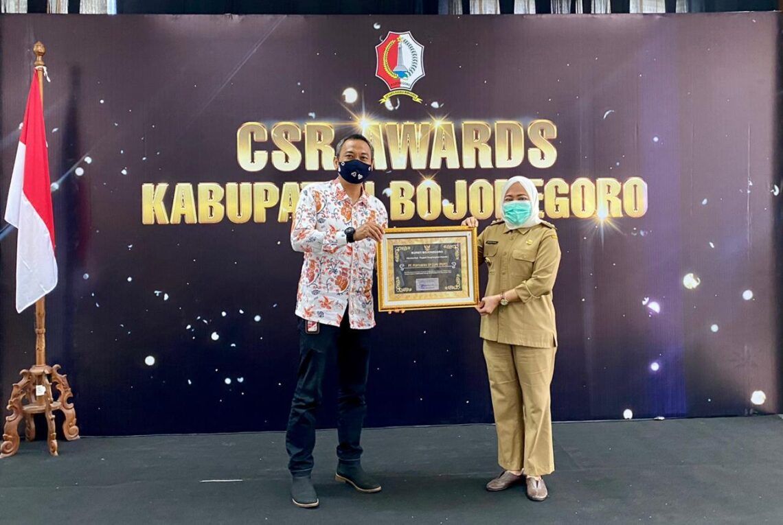 Jalankan CSR, Pertamina EP Cepu Raih Penghargaan dari Pemkab Bojonegoro 1 PT Pertamina EP Cepu meraih penghargaan dari Pemkab Bojonegoro terkait program CSR. (Foto: Dokumen)