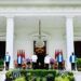 Jokowi dan Ma'ruf Amin beserta 6 menteri baru yang dikenalkan di Istana Negara, Selasa (22/12/2020) petang. (Foto: Biro Pers Sekretariat Presiden) daftar menteri baru jokowi