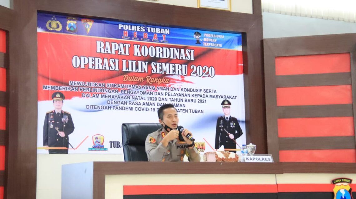 Kapolres Tuban, AKBP Ruruh Wicaksono saat memimpin rapat koordinasi, Kamis (17/12/2020). (Foto: Pemkot Malang)