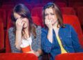 Menangis saat nonton film. (Foto: Freepik)