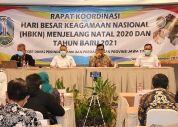 Kepala Dinas Perindag Prov. Jatim, Drajat Irawan saat Pmpin Rakor HBKN Tahun 2020 untuk jaga kestabilan harga bahan pokok (bapok)