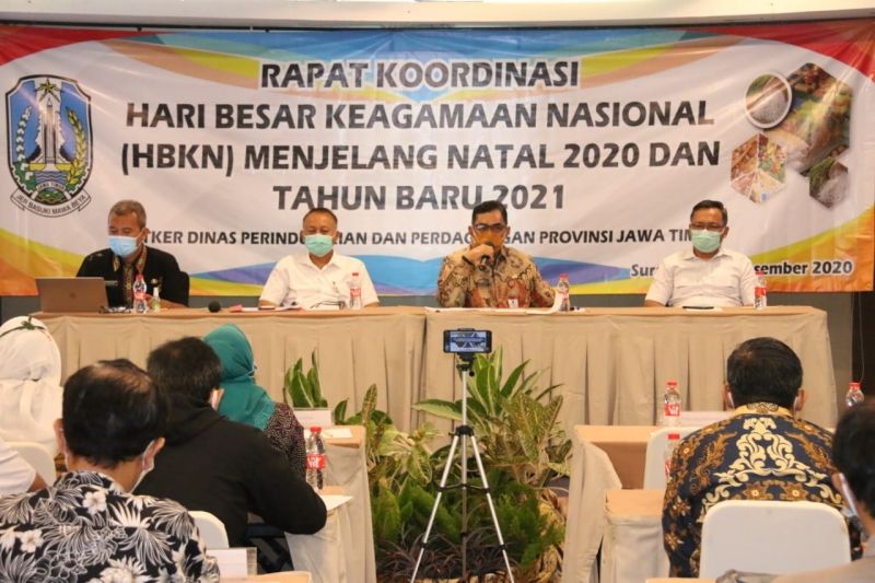 Kepala Dinas Perindag Prov. Jatim, Drajat Irawan saat Pmpin Rakor HBKN Tahun 2020 untuk jaga kestabilan harga bahan pokok (bapok)