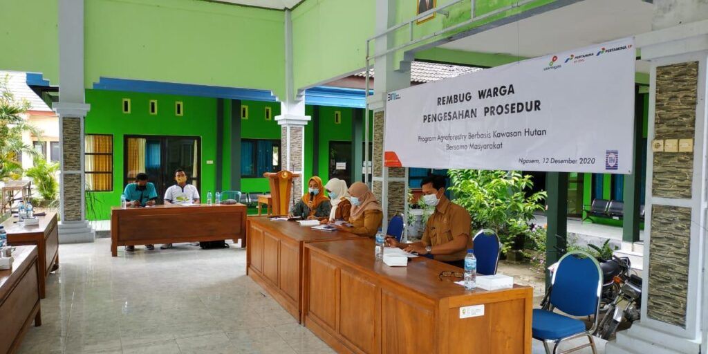 PT Pertamina EP Cepu gelar program untuk menjaga kelestarian hutan dan meningkatkan perekonomian masyarakat. (Foto: Dokumen)