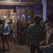 Polresta Malang Kota Bubarkan Kerumunan di Kafe dan Angkringan 8 Penertiban tim gabungan menyasar kerumunan di kafe dan angkringan, Rabu (30/12/2020). (Foto : Humas Polresta Malang Kota)