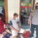 Viral Video Bagi-Bagi Uang Rp 100 Ribu saat Pencoblosan, Pelaku Diamankan Polres Tuban 8 Pelaku dalam video bagi-bagi uang Rp 100 ribu saat pencoblosan di Tuban akhirnya diamankan pihak kepolisian. (Foto: Moch Abdurrochim/Tugu Jatim)
