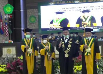 Pengukuhan guru besar di UIN Malang. (Foto: Reza)