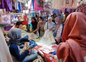 PPKM, Disperindag Kabupaten Malang Tak Batasi Jual Beli di Pasar 2 Aktivitas di Pasar Gondanglegi, Kabupaten Malang. (Foto: Rap/ Tugu Jatim)