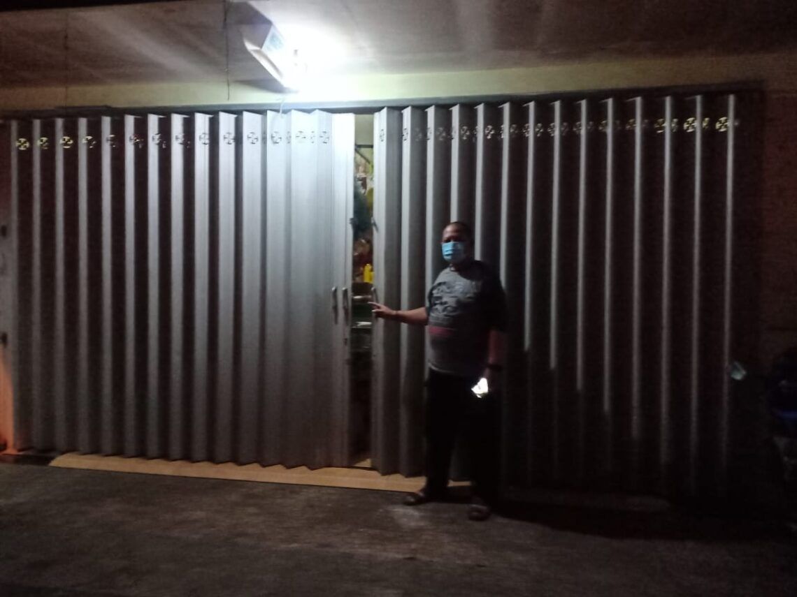 Ibu Hamil Rampok Toko Kelontong di Poncokusumo Malang 1 Toko kelontong yang dirampok di Kecamatan Poncokusumo, Kabupaten Malang. (Foto: Rap/Tugu Jatim)