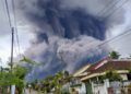 Erupsi Gunung Semeru. (Foto: Dok Warga/ Tugu Jatim)