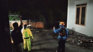 Plengsengan yang ambrol di Bunulrejo, Kota Malang, Senin (18/01/2021).(Foto: Azmy/Tugu Jatim)
