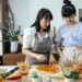 5 Tip agar Lebih Akrab sama Camer... 8 Ilustrasi keakraban menantu bersama calon mertua: Pexels/Tugu Jatim