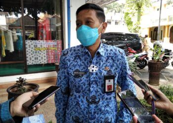Sekretaris Daerah (Sekda) Kabupaten Malang Wahyu Hidayat berbicara mengenai PPKM tahap kedua sesuai Inmendagri. (Foto: Rap/Tugu Jatim)