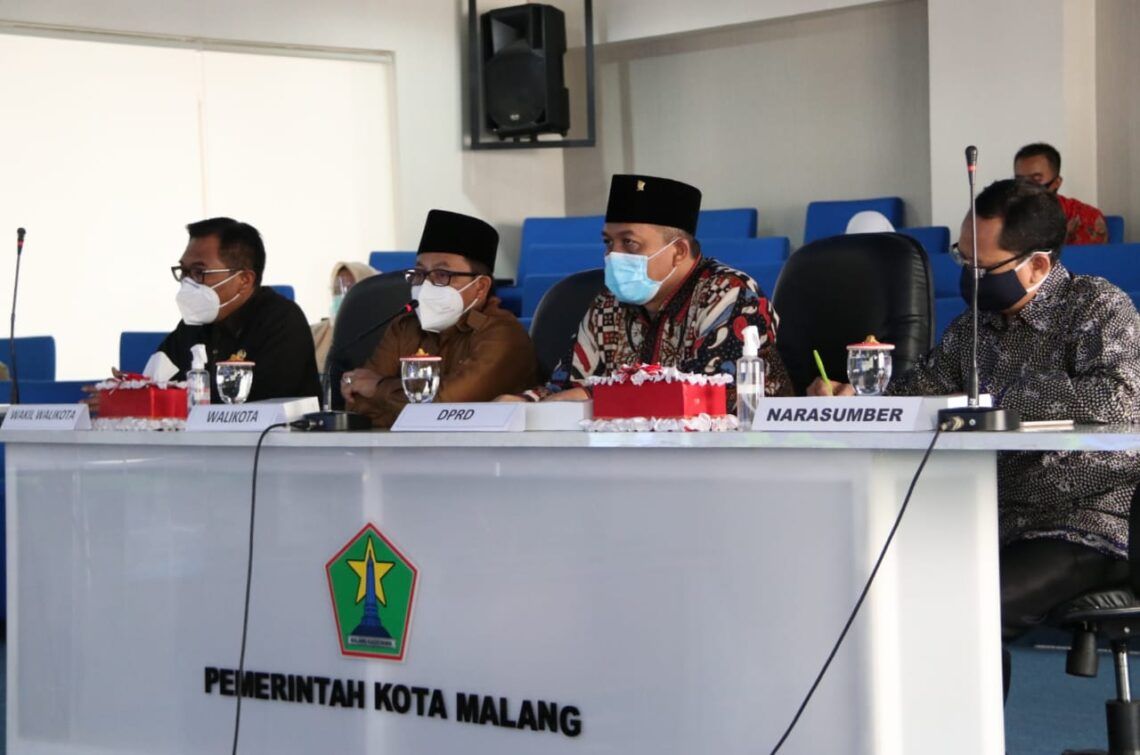 Kota Malang Gelar Musrenbang Anak di Tengah Pandemi 1 Wali Kota Malang sedang melakukan Musrenbang Anak secara online Senin (25/01/2021). (Foto: Feni Yusnia/Tugu Malang)