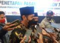 Calon bupati terpilih Aditya Halindra Faridky saat wawancara bersama awak media. (Foto: Rochim/Tugu Jatim)