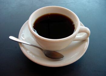 Kopi mengandung kafein yang sangat bermanfaat untuk tubuh. (Foto: Wikipedia/Tugu Jatim)