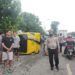 1 Korban Meninggal Dunia, Mobil Elf Terguling setelah Tabrak Sepeda Motor dan Pohon di Lamongan 8 Mobil Elf terguling di Jl Patung Sapi, Desa Banaran, Kecamatan Babat, Lamongan. (Foto: Kanit Lantas Polsek Babat/Tugu Jatim)