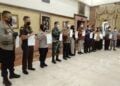 Sebanyak 16 penerima vaksin sinovac tahap kedua yang terdiri dari jajaran forkopimda dan tokoh masyarakat pada Jumat (29/01/2021), di Balai Kota Surabaya. Untuk kalangan menengah ke atas diharapkan bisa vaksinasi secara mandiri. (Foto: Rangga Aji/Tugu Malang)