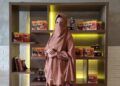 Khatarine Paula, pengusaha muda yang sukses dengan brand ayam suwir cap "Sayang", berada di tempat usahanya, Jalan Pahlawan Nomor 97, Kedungwaru, Tulungagung, Jatim. (Foto: Dok/Tugu Jatim)