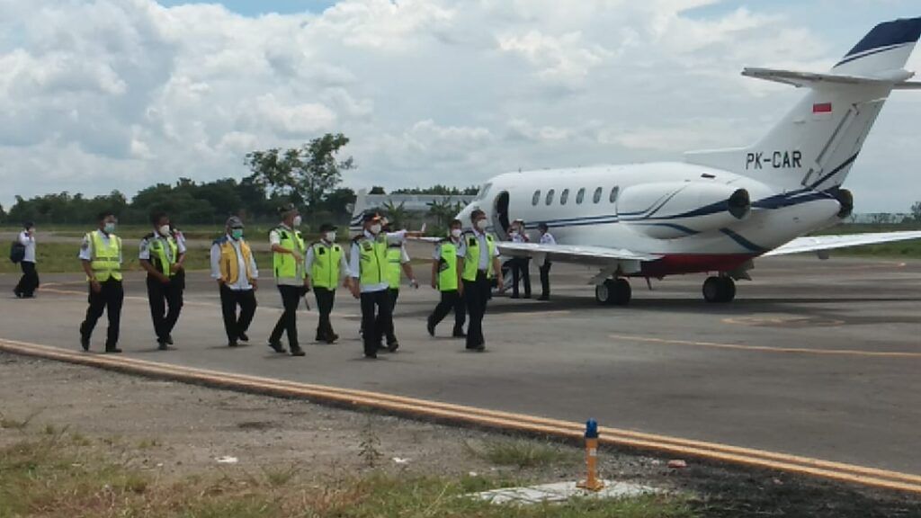 Menhub Budi Karya Sumadi menyatakan Bandara Ngloram, Blora akan menjadi bandara spoke (pengumpan) untuk tujuan Jakarta, Jatim, Kalimantan, hingga Bali. (Foto: Humas Pemprov Jateng)